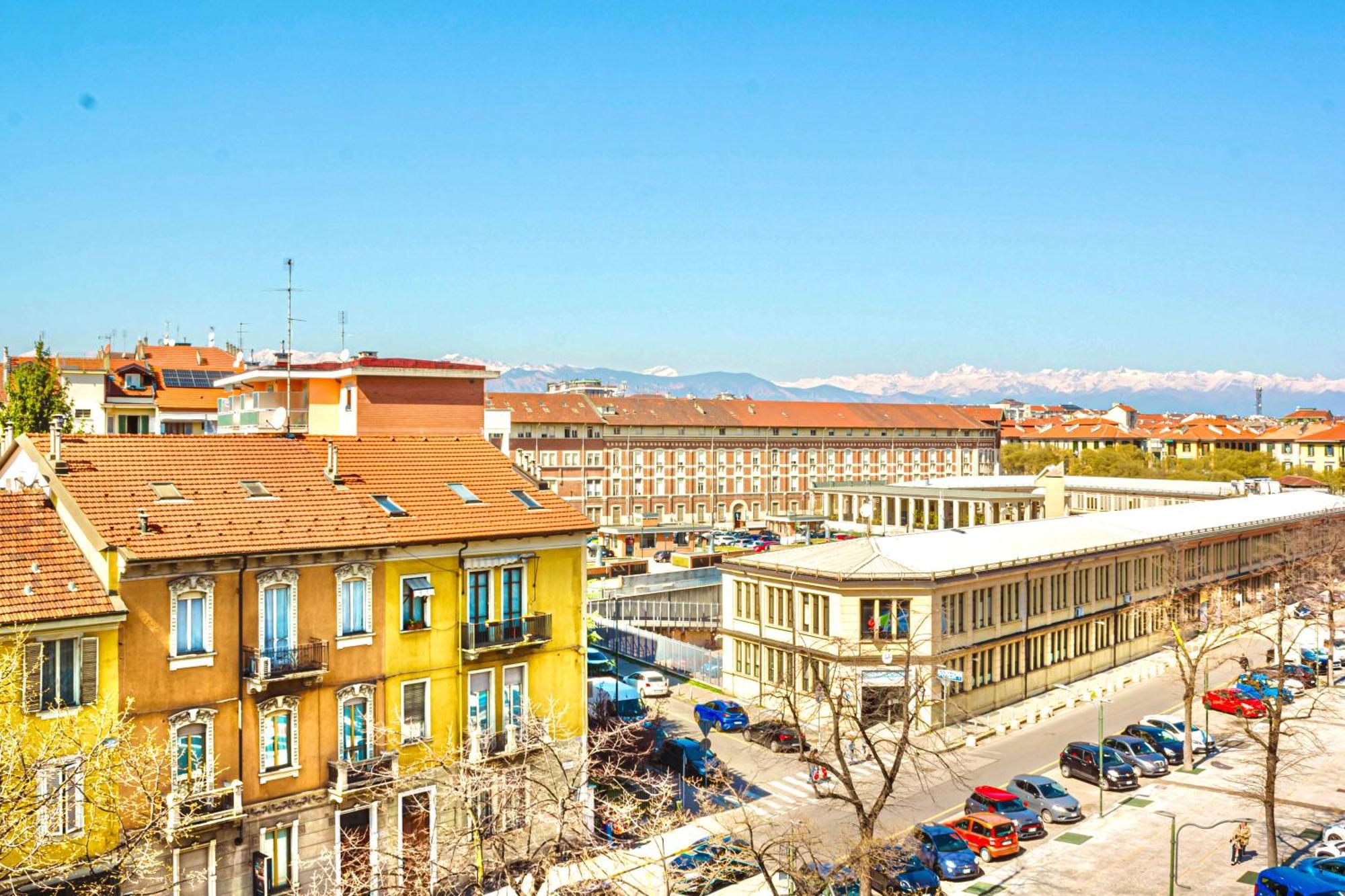 -Politecnico- Appartamento Classy X5 Con Balconi, Vista E Parcheggio Gratuito Турин Екстер'єр фото